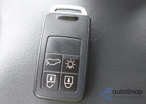 2015 Volvo V60 T5 Platinum from USA, damaged, VIN YV140MEMXF1227343